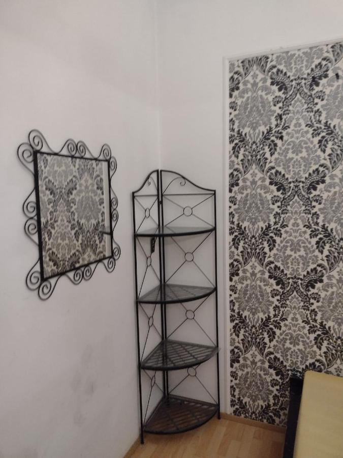 Tiborlak Apartment Budapest Bagian luar foto
